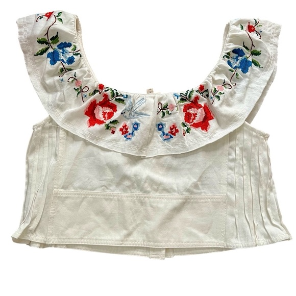 Pilcro white embroidered top size small - Picture 5 of 12